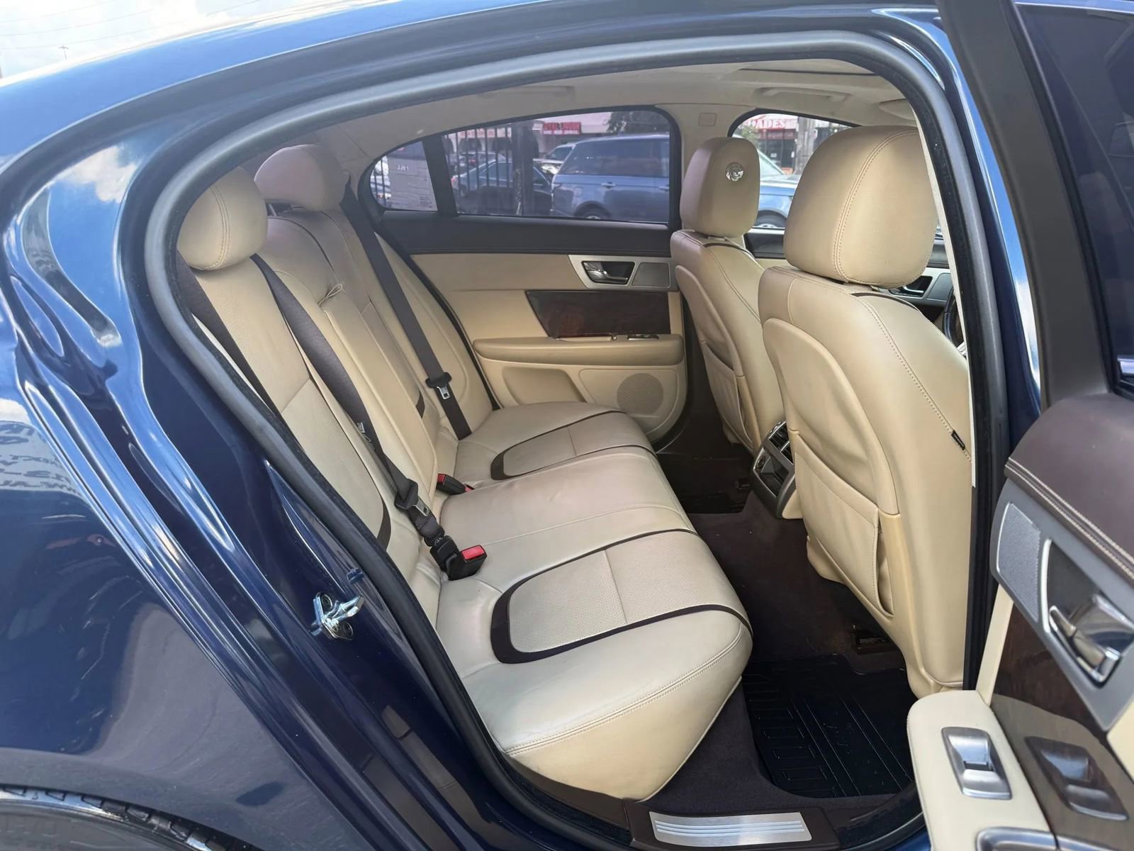 Used 2012 Jaguar XF Portfolio image 23