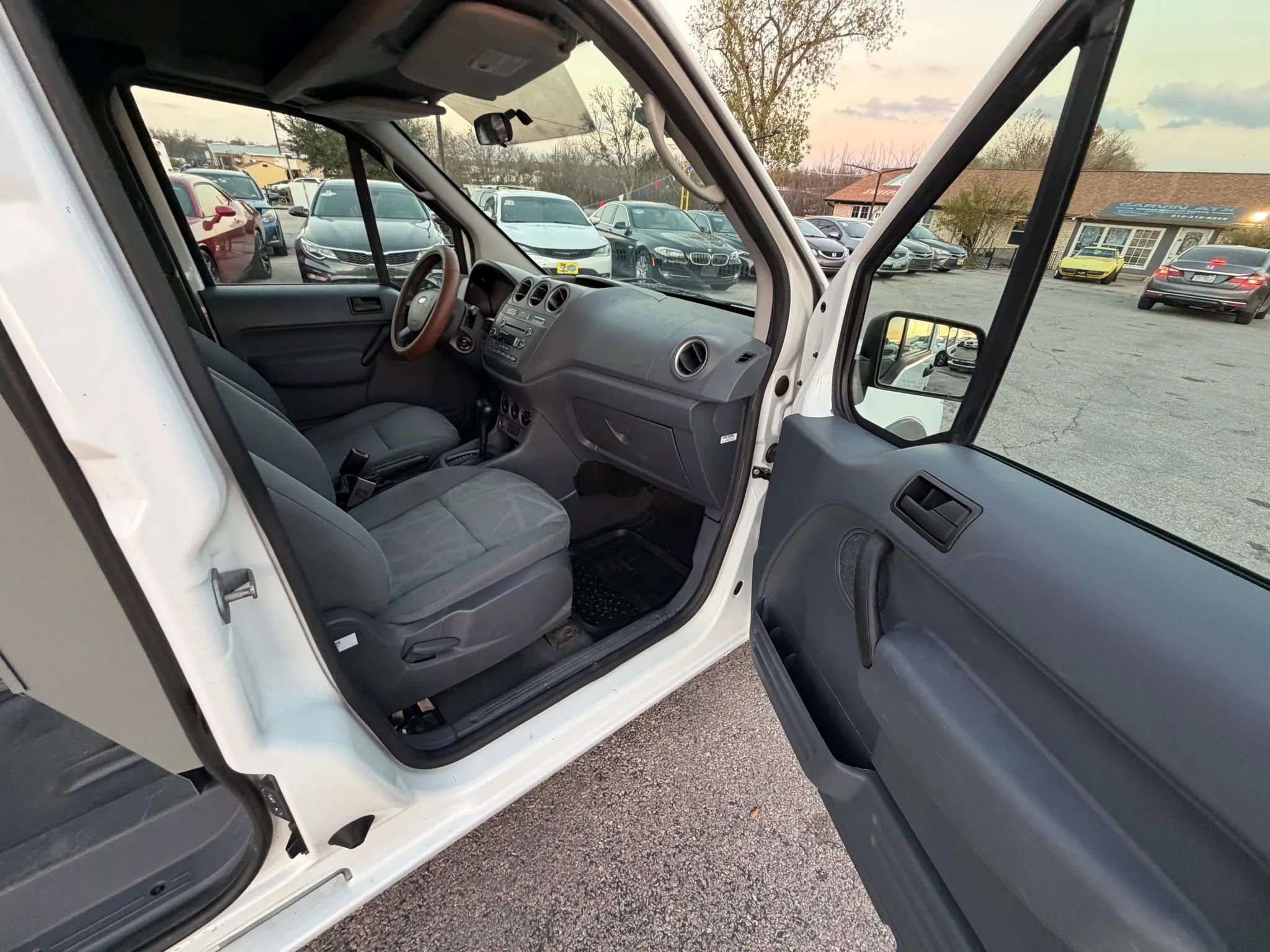 Used 2013 Ford Transit Connect XLT image 17