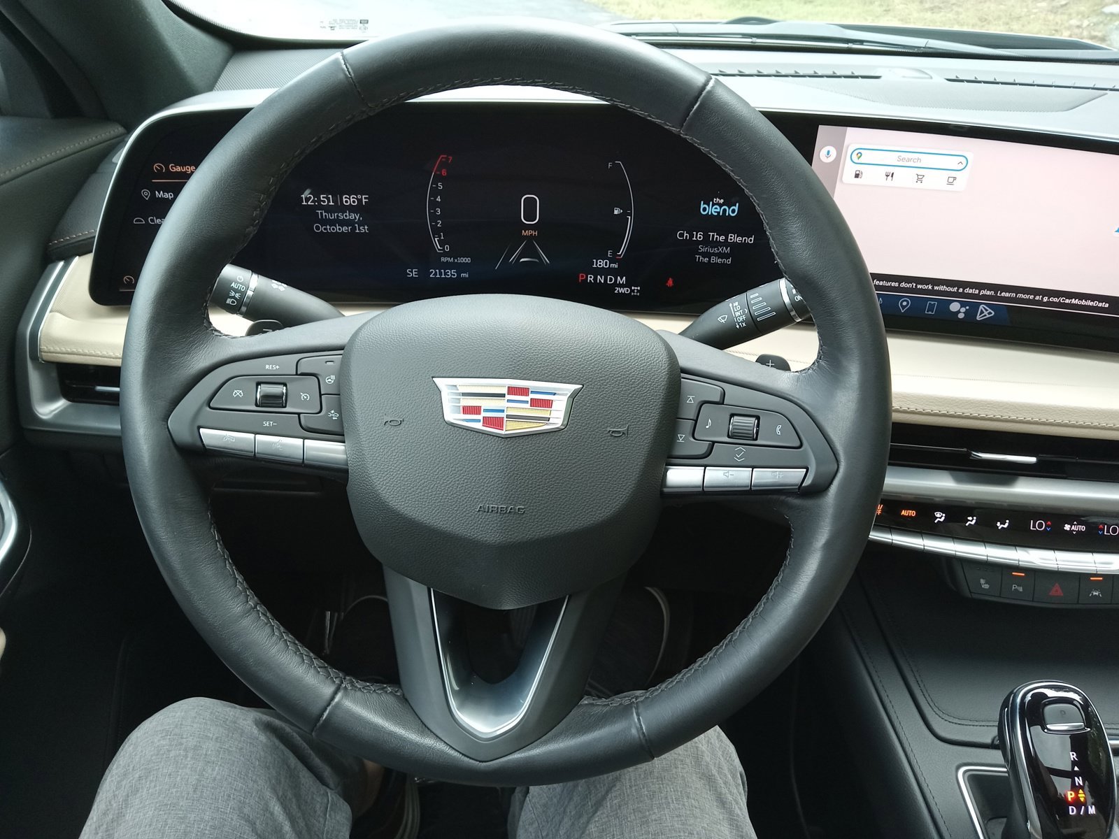 Used 2024 Cadillac XT4 Luxury w/ Cold Weather Package AWD/4WD image 13