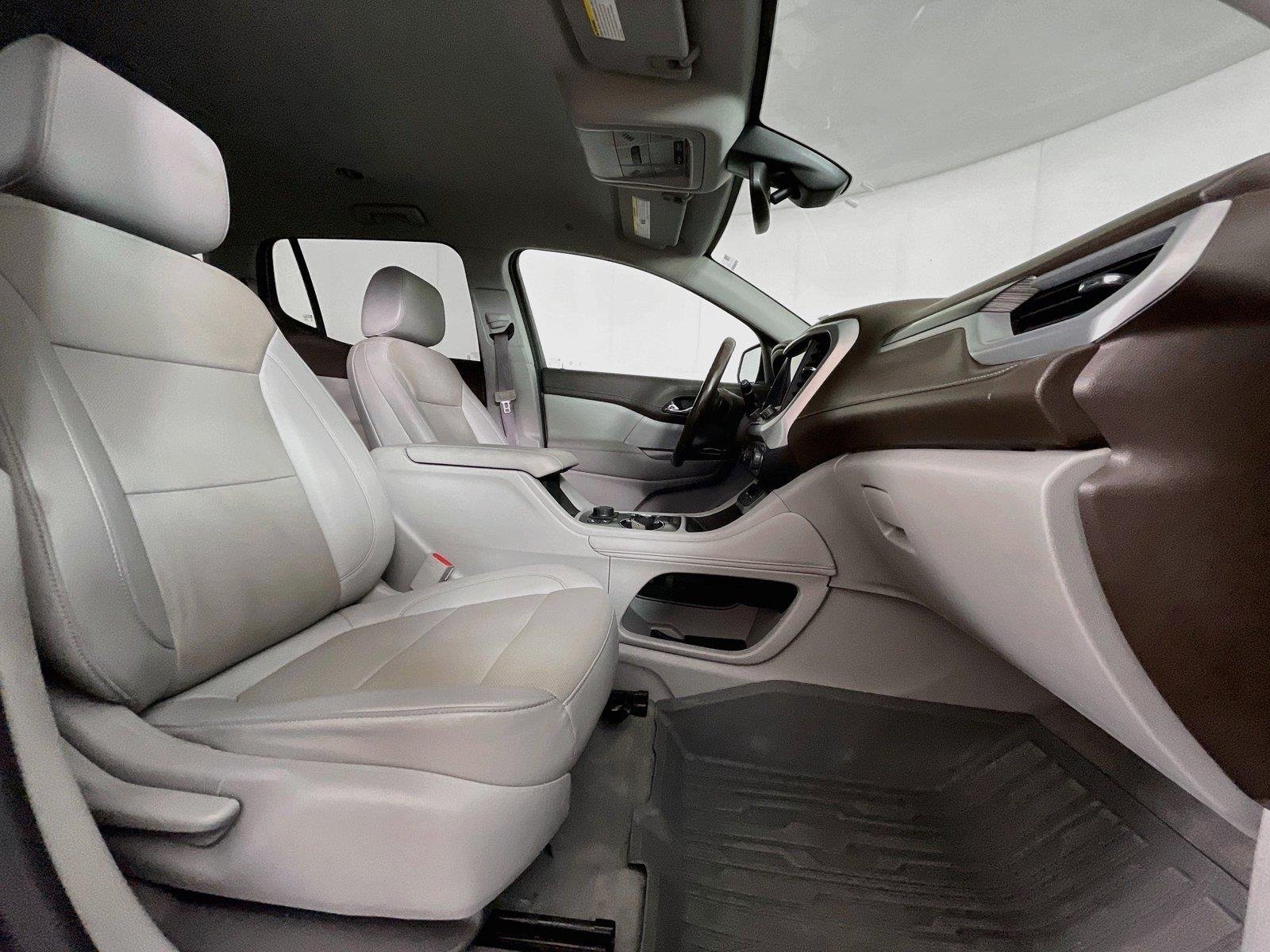 Used 2021 GMC Acadia SLT w/ LPO, Floor Liner Package FWD image 33