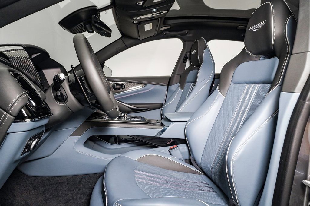 Used 2025 Aston Martin DBX 707 image 21