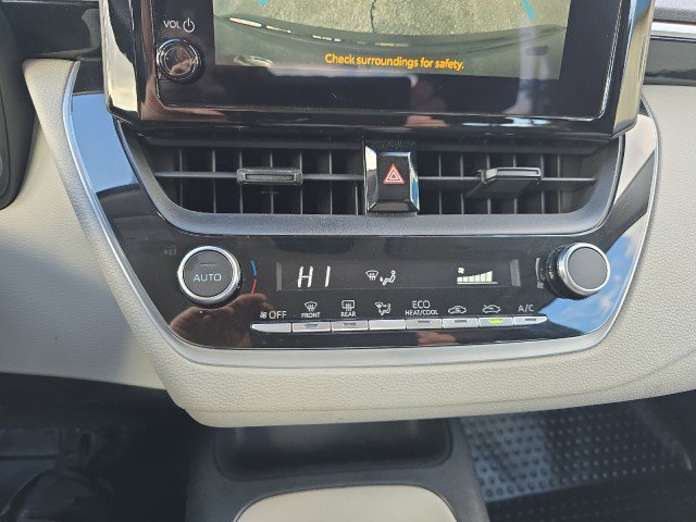 Used 2023 Toyota Corolla LE FWD image 25
