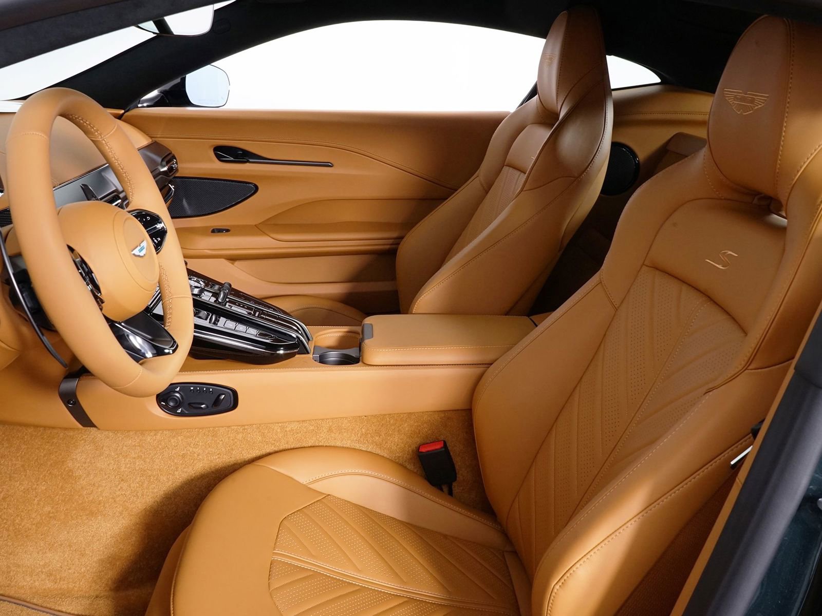 New 2026 Aston Martin V8 Vantage S RWD image 4