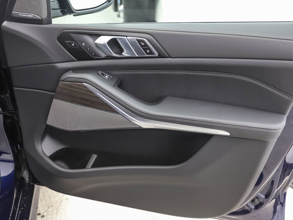 New 2026 BMW X5 xDrive40i w/ M Sport Package image 28