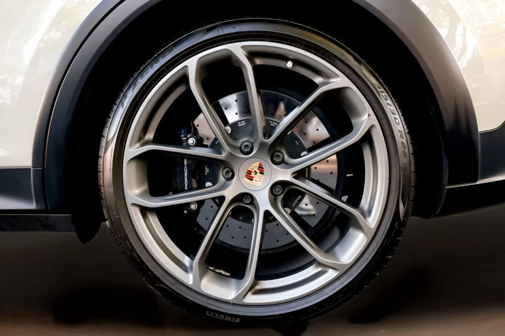 Used 2023 Porsche Cayenne Turbo GT AWD/4WD image 58