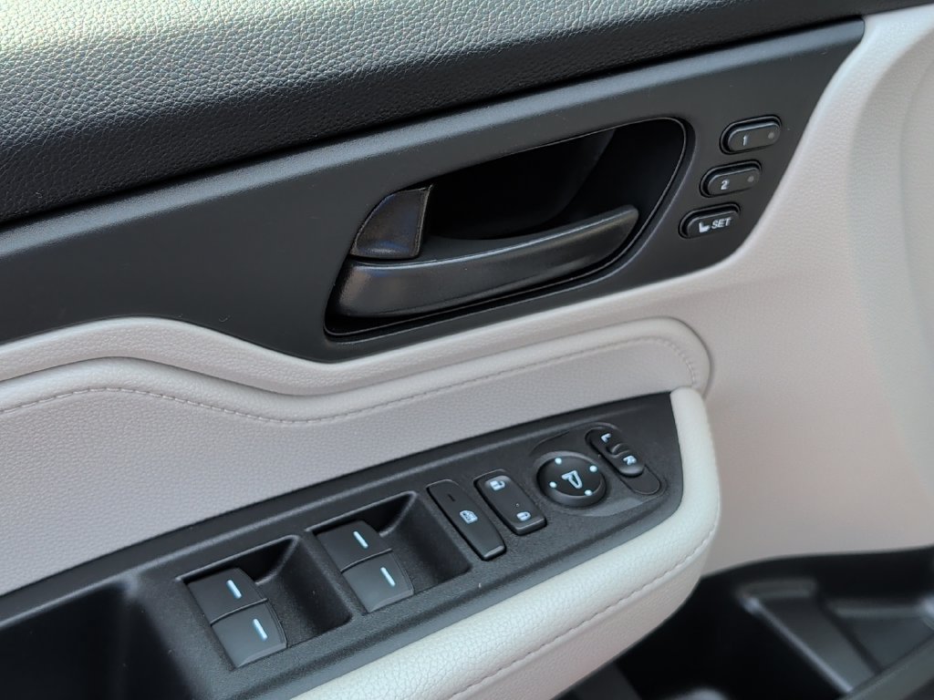 Used 2025 Honda Odyssey EX-L image 15