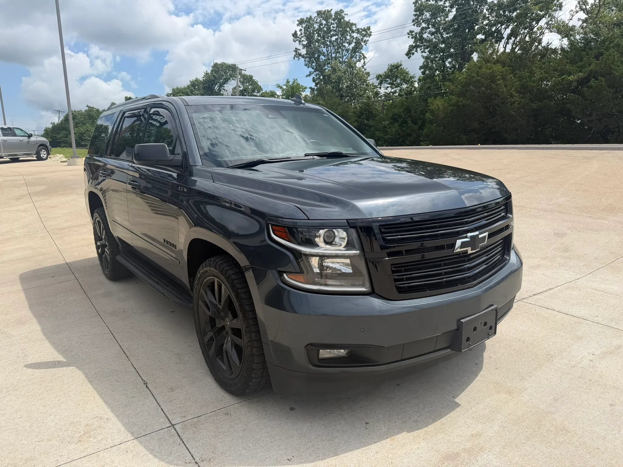 Used 2020 Chevrolet Tahoe Premier AWD/4WD image 3