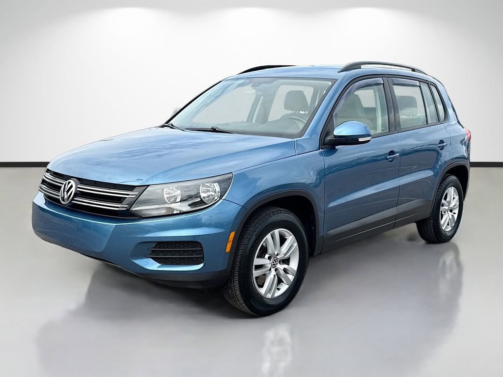 Used 2017 Volkswagen Tiguan S image 7