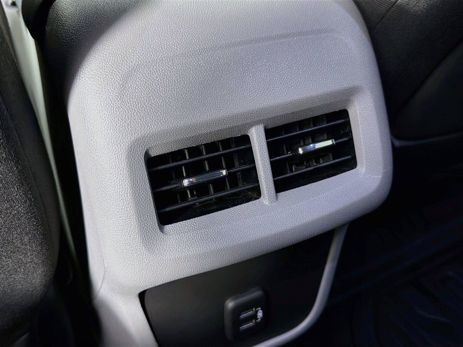 Used 2020 GMC Terrain SLE w/ Driver Convenience Package AWD/4WD image 29