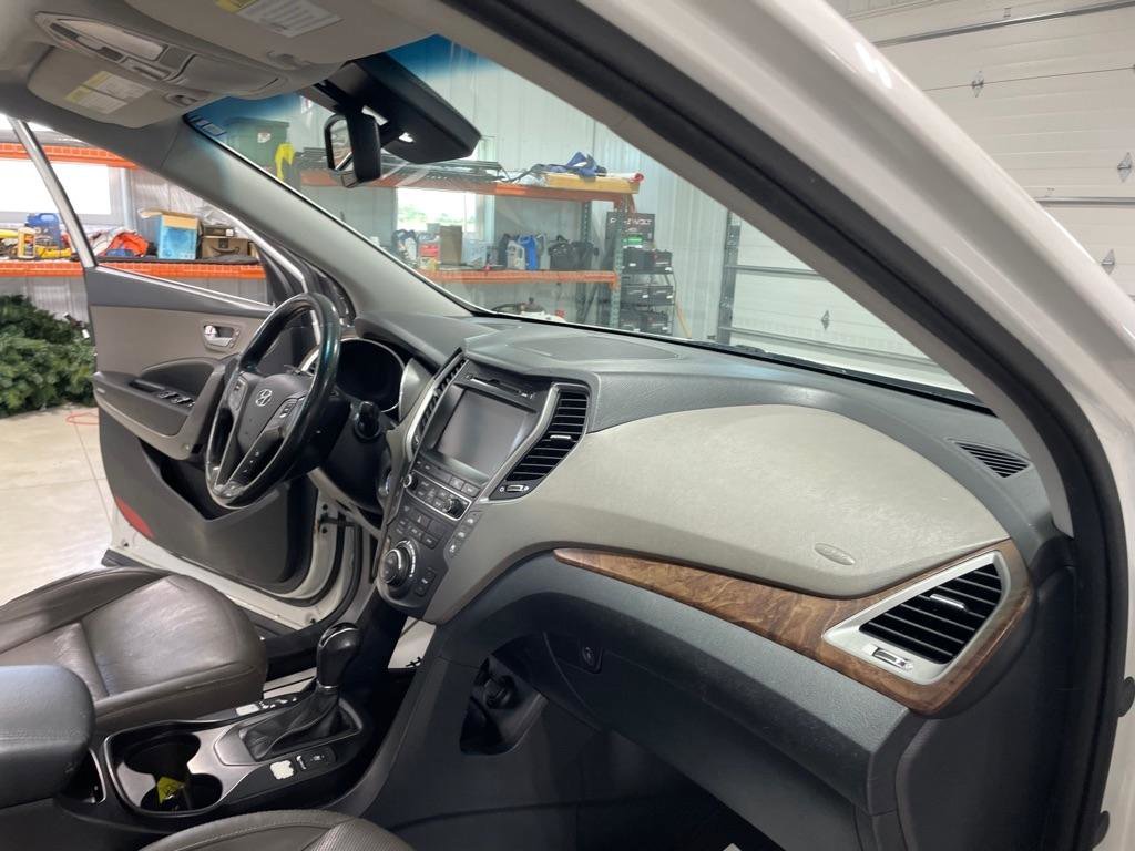 Used 2017 Hyundai Santa Fe Limited w/ Cargo Package AWD/4WD image 24
