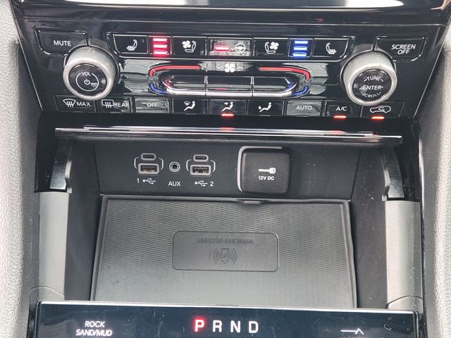 Used 2022 Jeep Grand Cherokee Summit w/ Luxury Tech Group V AWD/4WD image 16