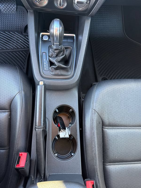 Used 2017 Volkswagen Jetta SE FWD image 23