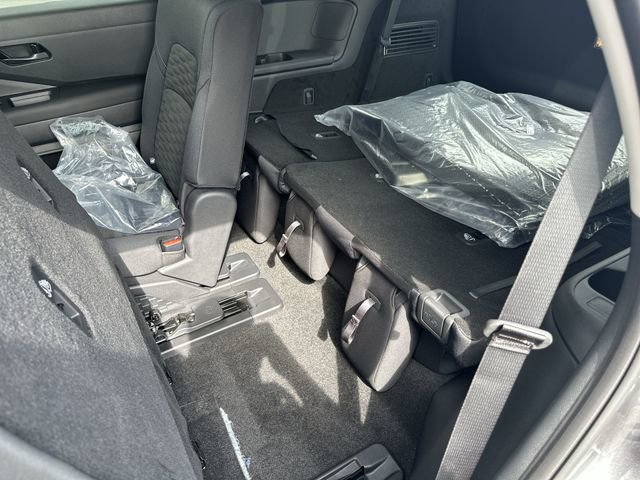 New 2025 Nissan Pathfinder SV image 27