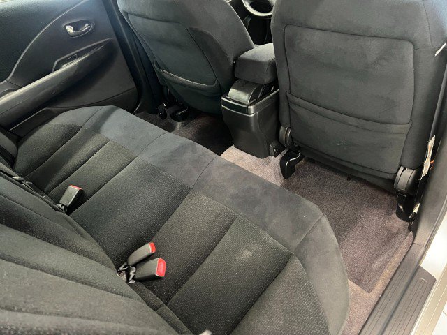 Used 2003 Nissan Altima 3.5 SE FWD image 32