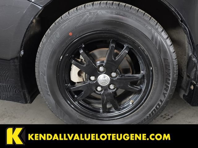 Used 2012 Toyota Prius Two FWD image 9