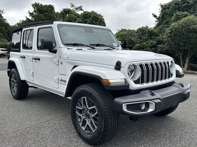Used 2024 Jeep Wrangler Sahara image 3
