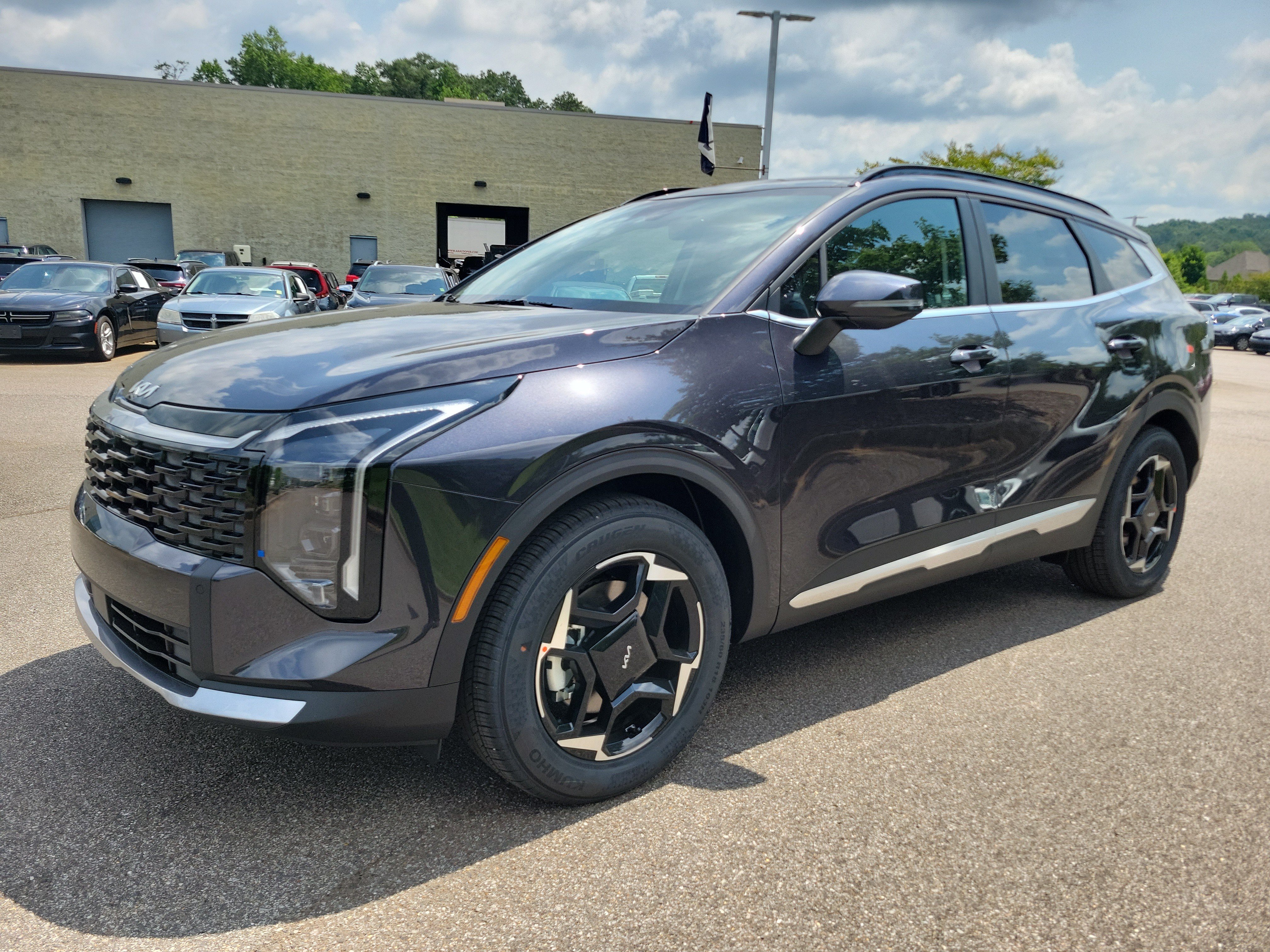 New 2026 Kia Sportage EX w/ EX Panorama Roof Package FWD image 1