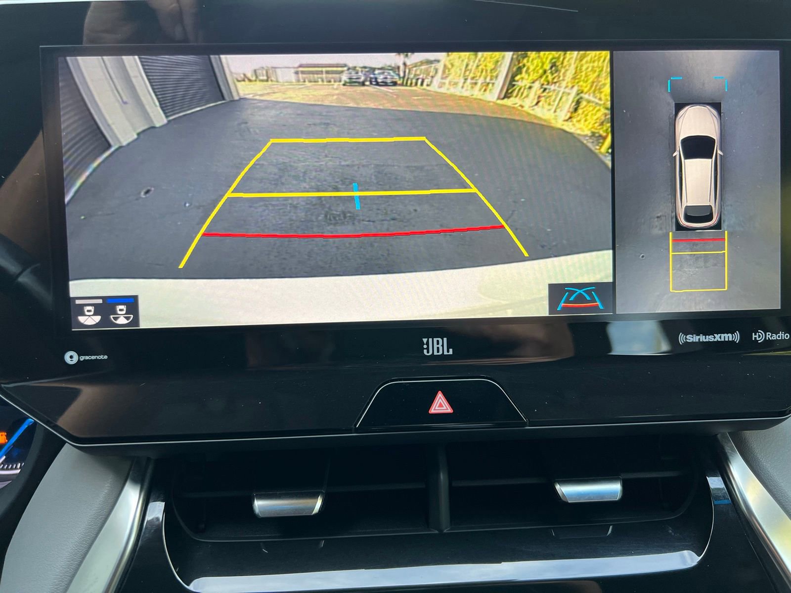 Used 2021 Toyota Venza Limited image 32