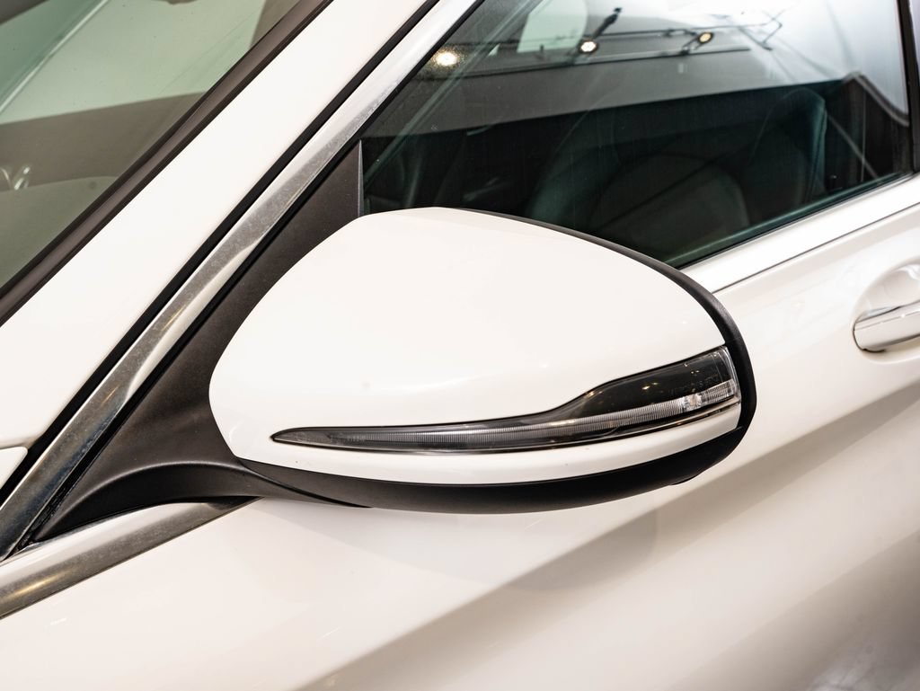 Used 2018 Mercedes-Benz C 300 4MATIC Sedan image 16