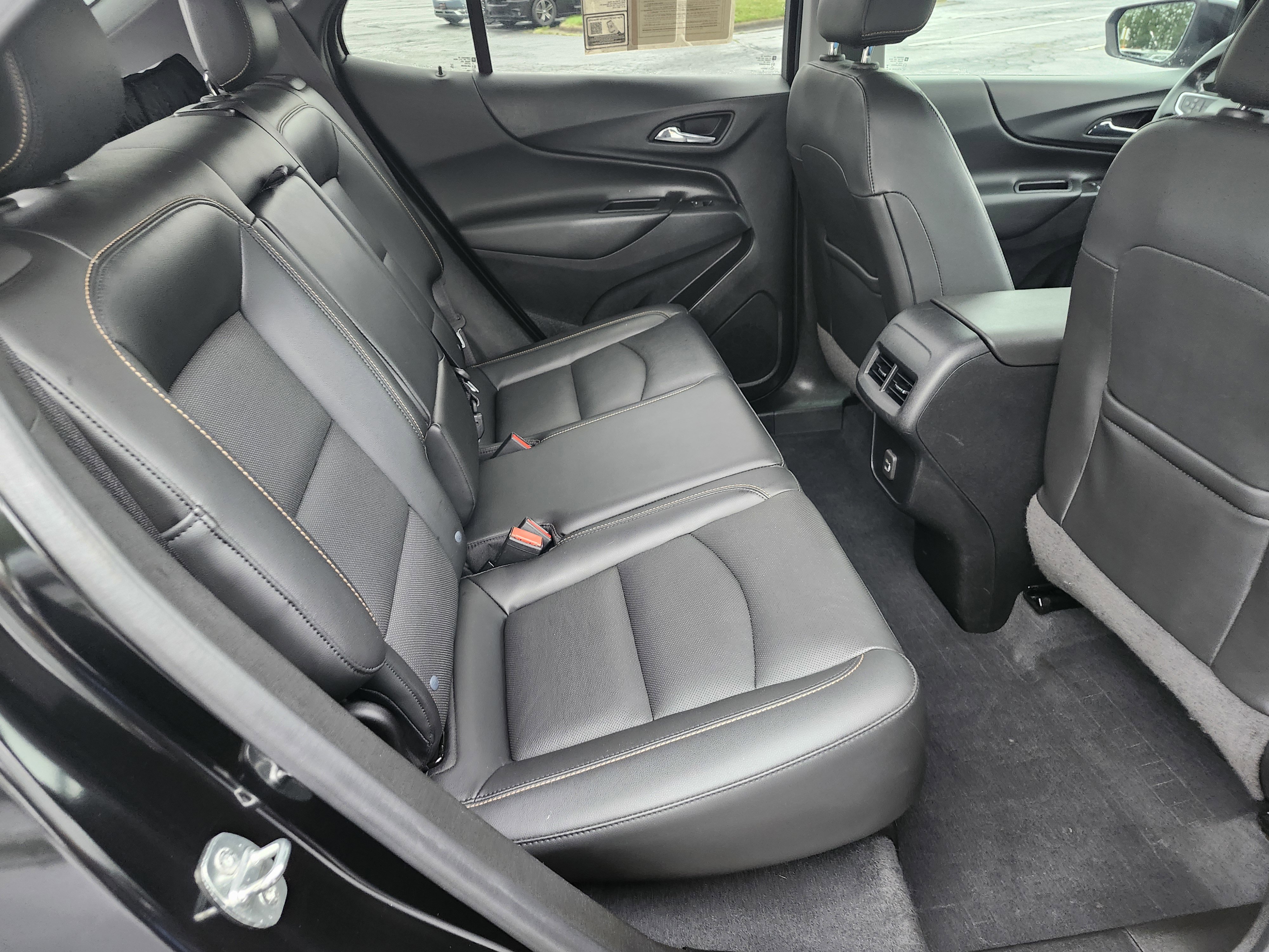 Used 2020 Chevrolet Equinox LT w/ Midnight Edition image 13