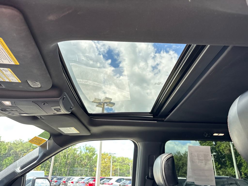 Used 2019 Ford F150 Platinum w/ Equipment Group 701A Luxury AWD/4WD image 9