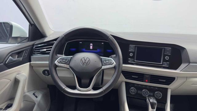 Used 2023 Volkswagen Jetta SE FWD image 20
