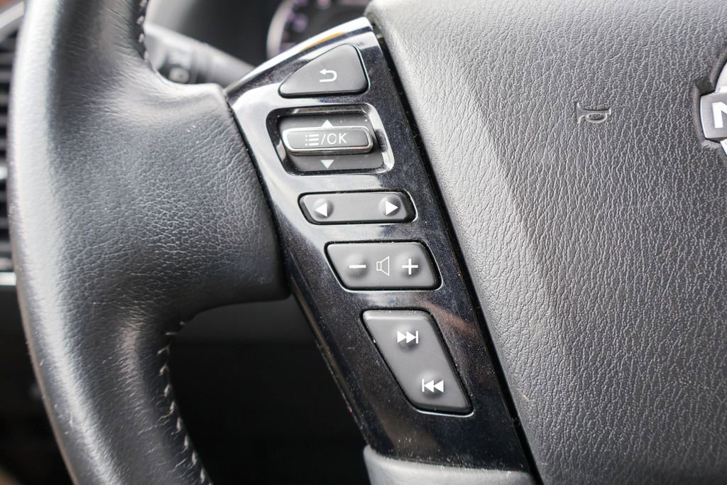 Used 2023 Nissan Armada SL w/ Captain's Chairs Package image 13