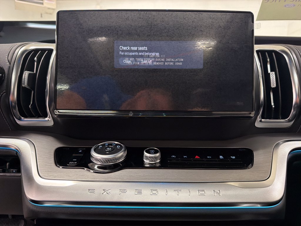 New 2027 Ford Expedition Max Platinum w/ Driver's Package RWD image 22