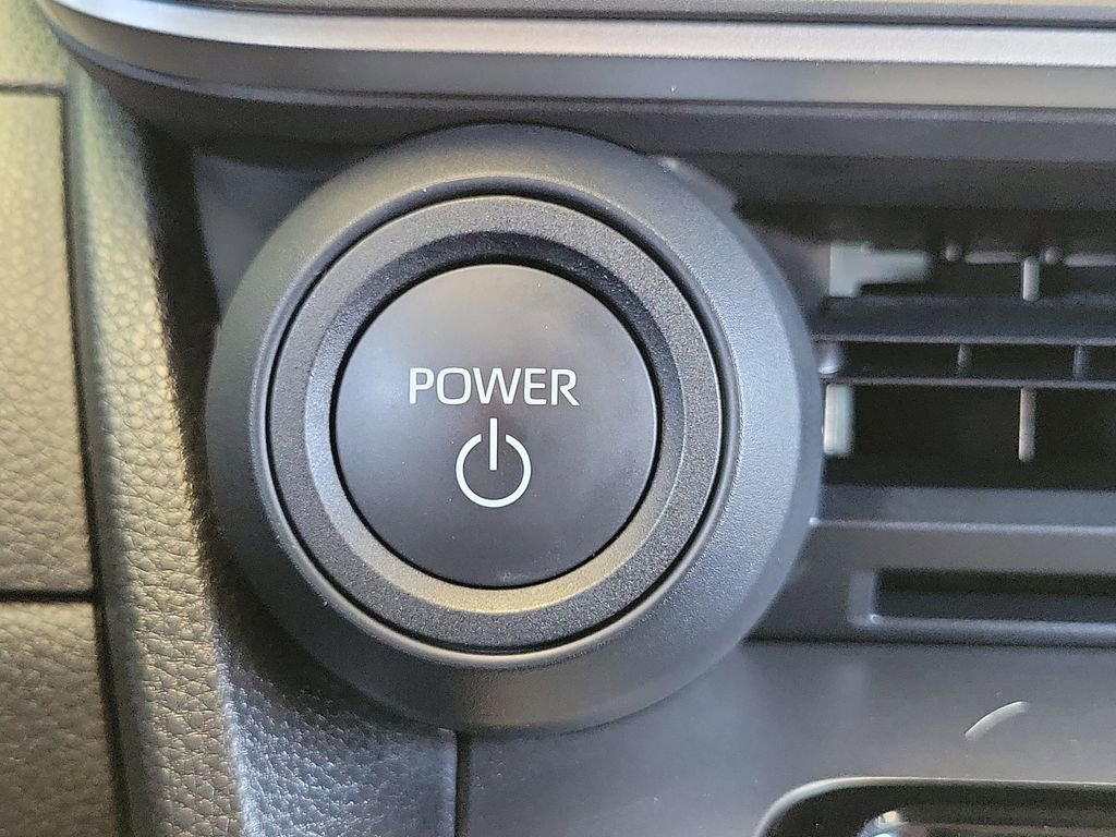 Used 2023 Toyota Prius LE image 10