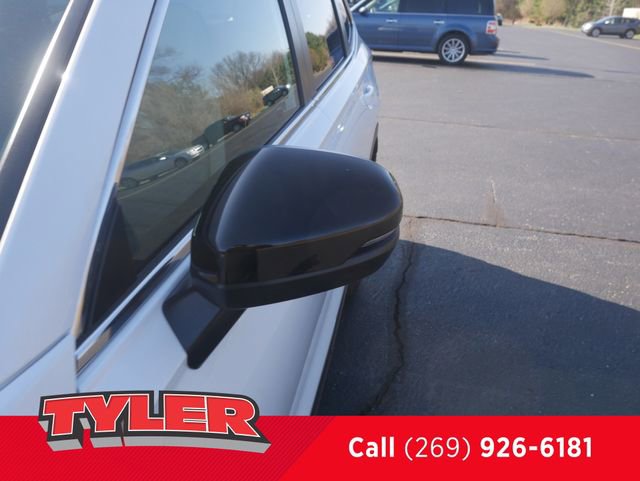 Used 2023 Honda CR-V Sport Touring image 11