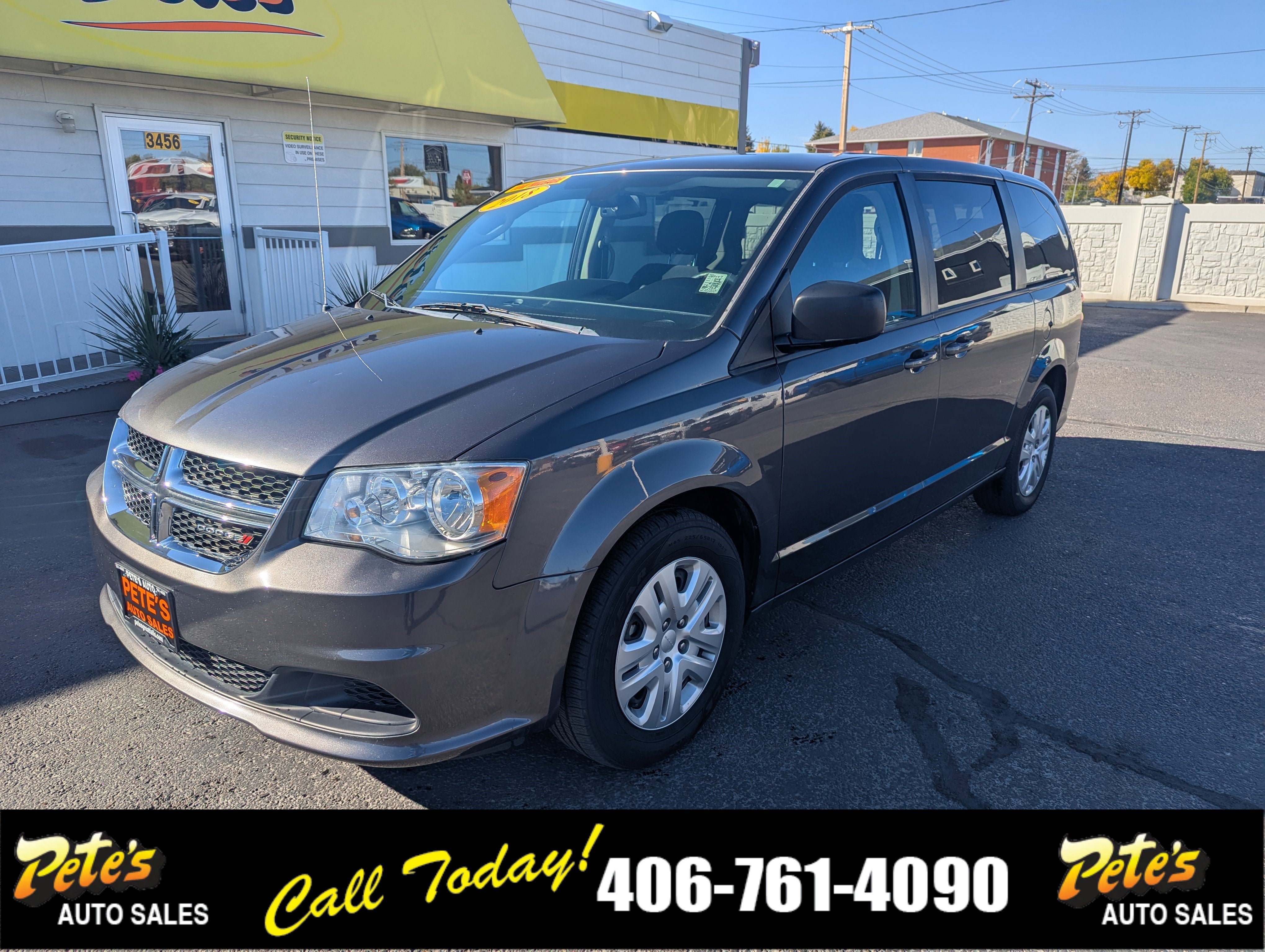 Used 2018 Dodge Grand Caravan SE w/ UConnect Hands-Free Group FWD image 8