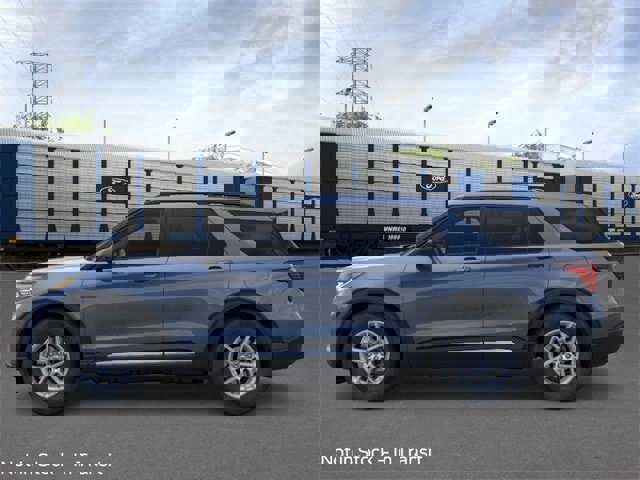 New 2025 Ford Explorer Active w/ Active Comfort Package image 3