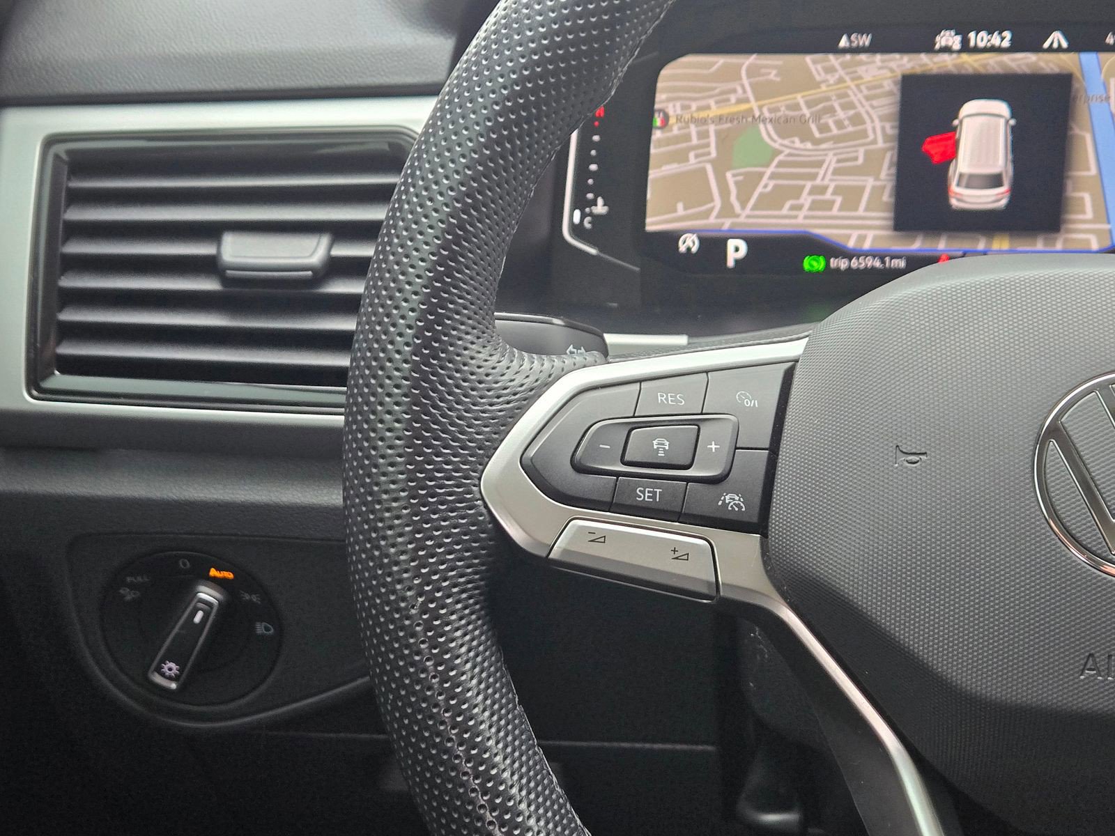 Used 2022 Volkswagen Atlas SEL R-Line image 12