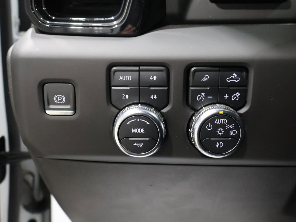 Used 2024 GMC Sierra 1500 AT4 w/ Technology Package image 38