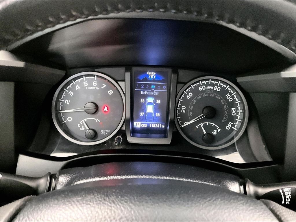 Used 2017 Toyota Tacoma TRD Sport w/ Tow Package (A/T) AWD/4WD image 24