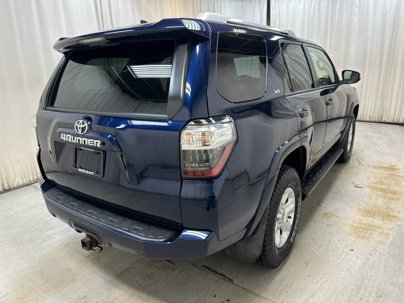 Used 2018 Toyota 4Runner SR5 Premium image 11