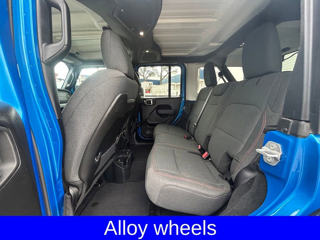 Used 2025 Jeep Wrangler Unlimited Rubicon image 30