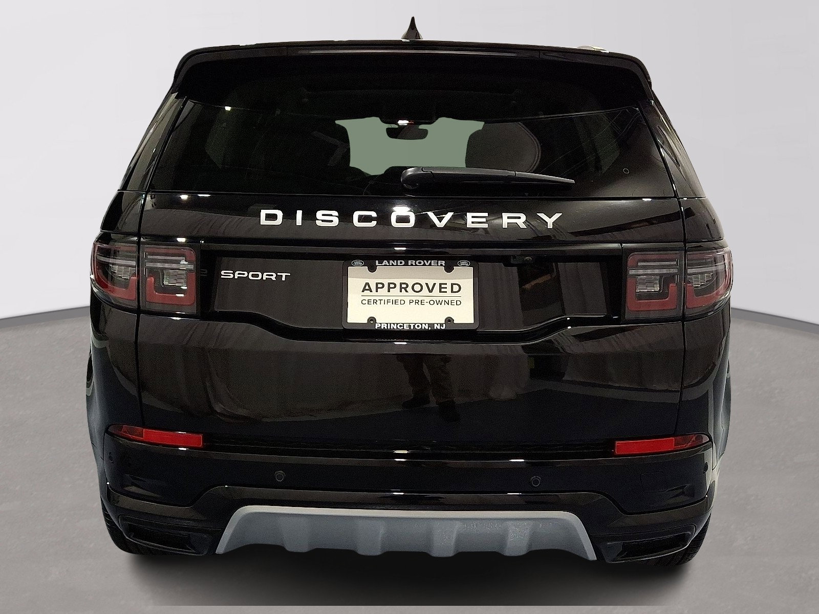 Certified 2025 Land Rover Discovery Sport S image 4