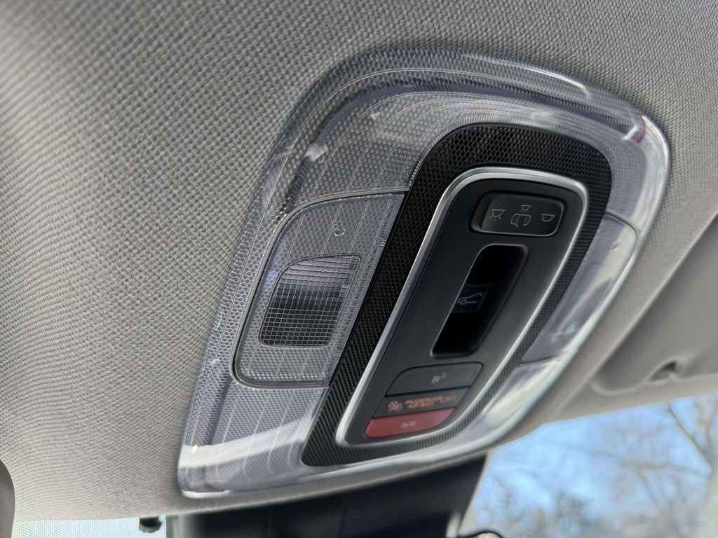 Used 2025 Hyundai Elantra Limited image 26