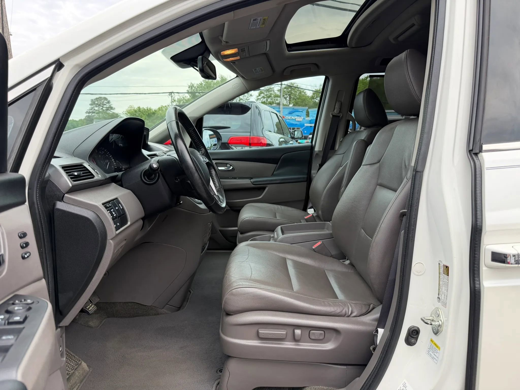 Used 2016 Honda Odyssey Touring image 14