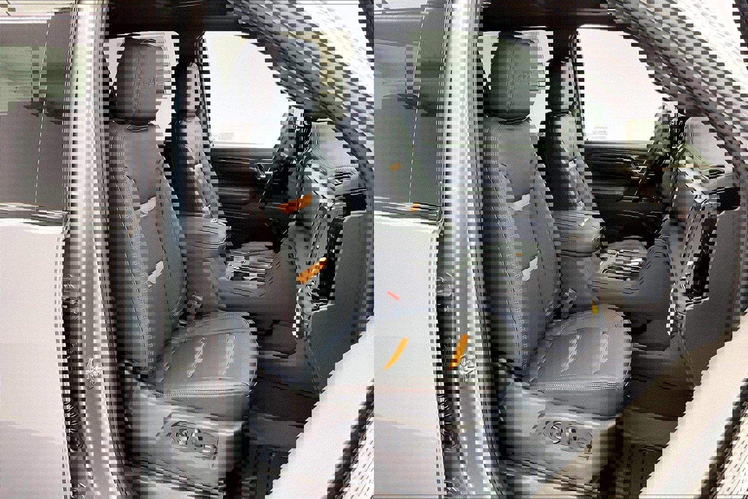 New 2026 GMC Sierra 3500 AT4 w/ AT4 Premium Plus Package image 9