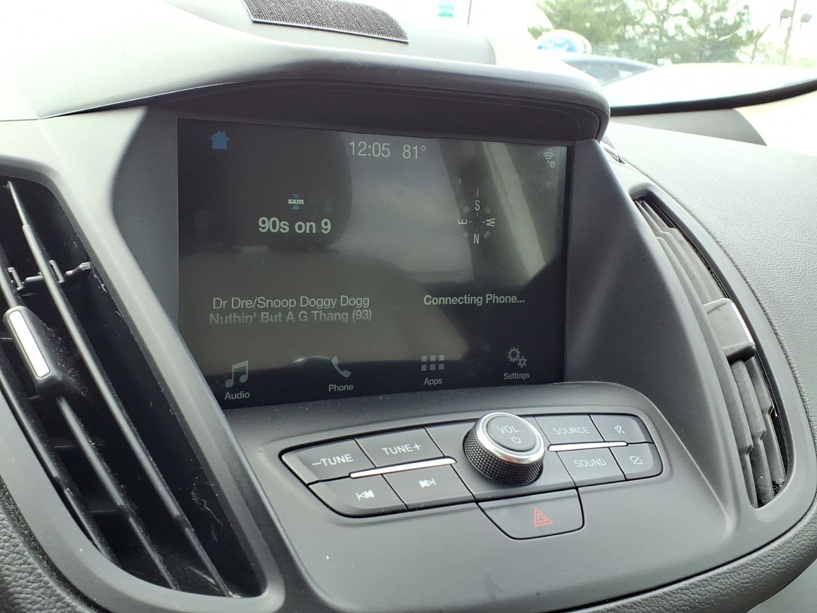 Used 2019 Ford Escape SE image 11