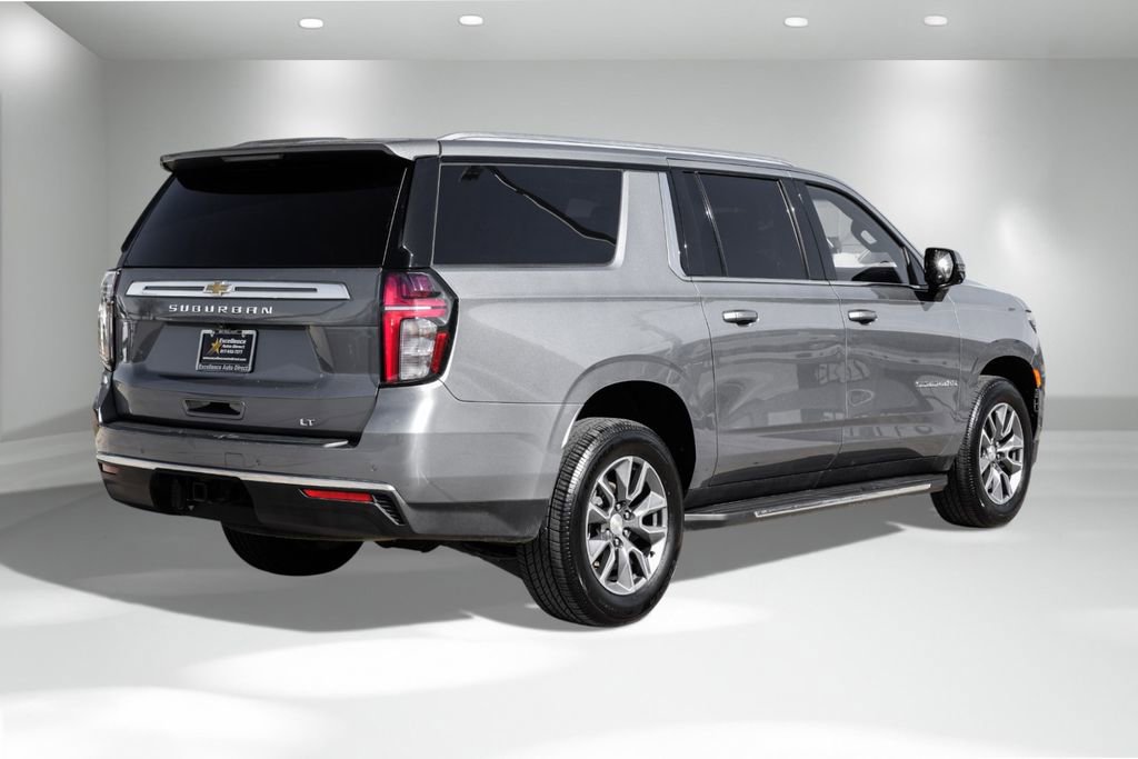 Used 2022 Chevrolet Suburban LT w/ Luxury Package image 6