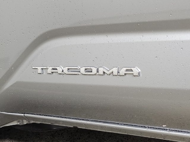 Used 2026 Toyota Tacoma SR5 AWD/4WD image 9