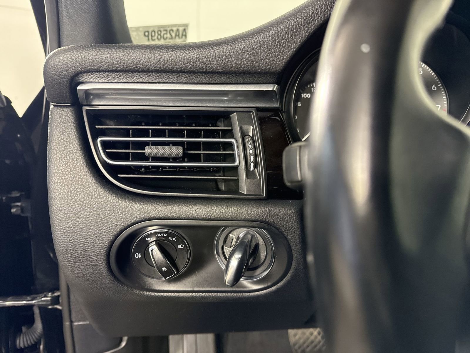 Used 2022 Porsche Macan S image 13