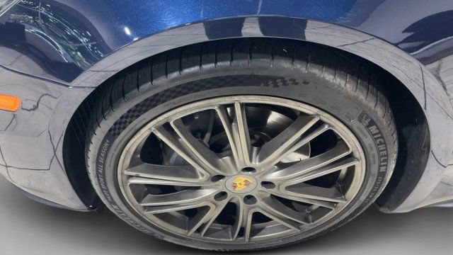 Used 2018 Porsche Panamera 4S AWD/4WD image 6