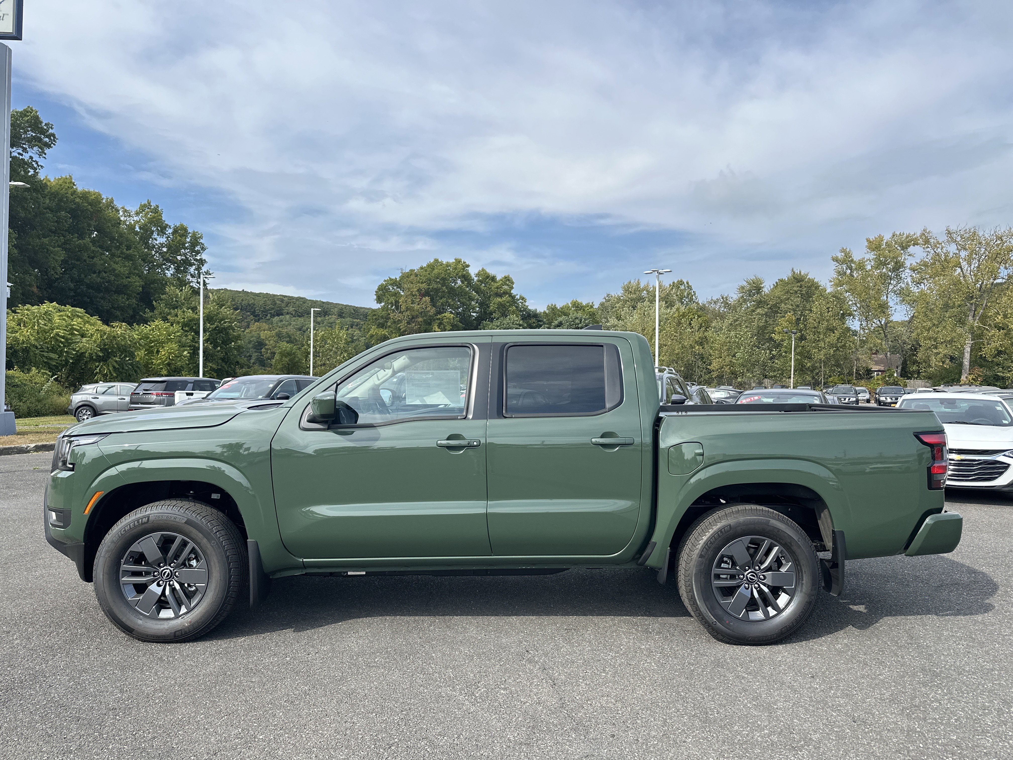 New 2026 Nissan Frontier SV w/ SV Convenience Package image 8