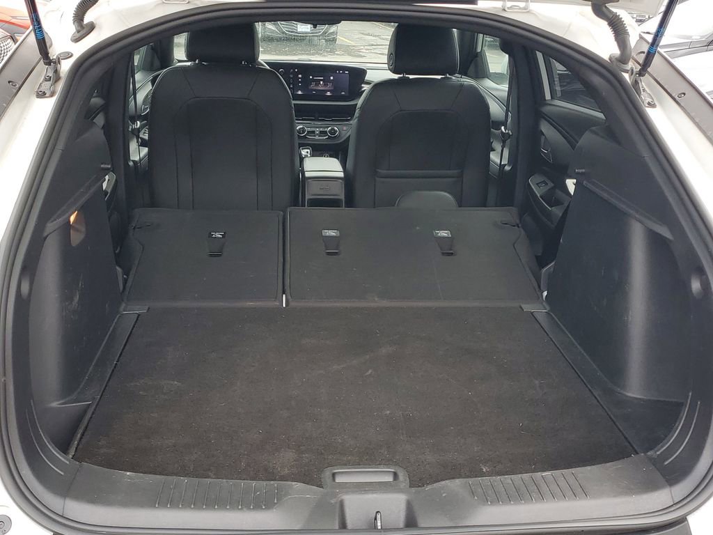 Used 2025 Buick Envista Preferred image 27