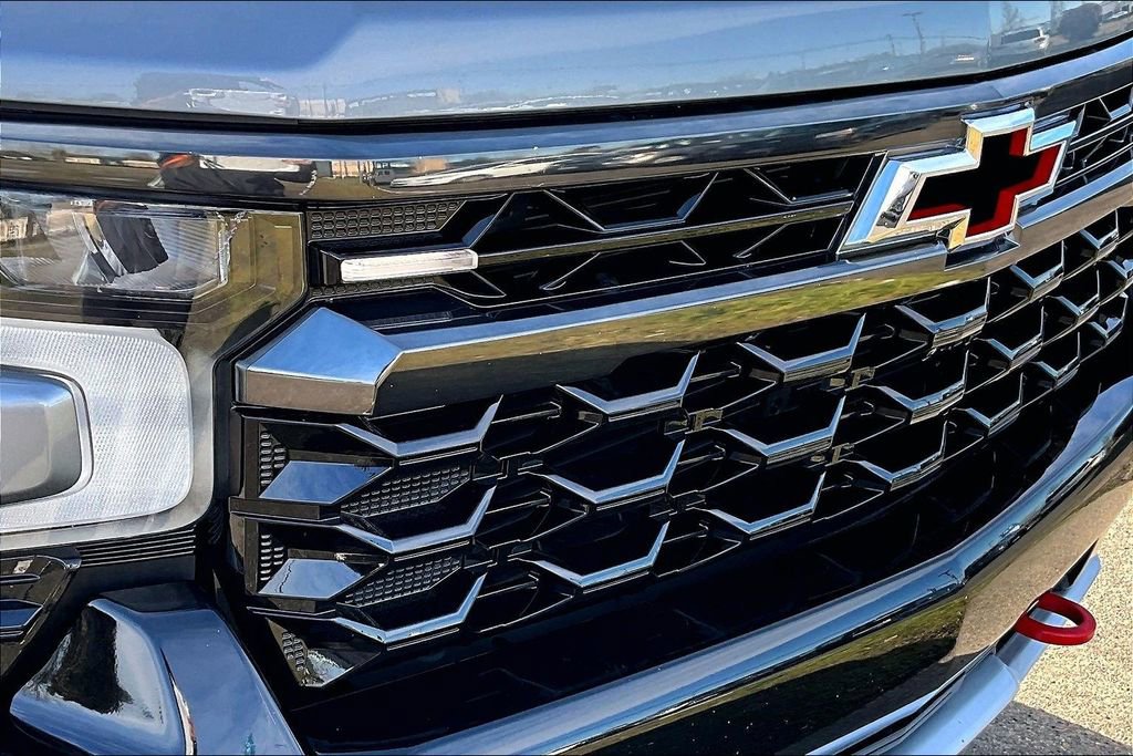 Used 2024 Chevrolet Silverado 1500 ZR2 image 33