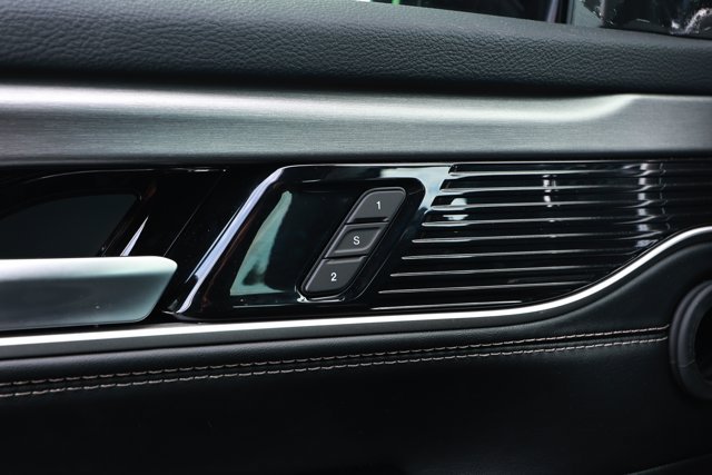 New 2026 Jeep Grand Wagoneer L Limited AWD/4WD image 21